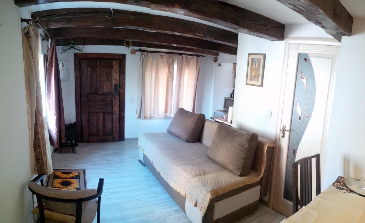 Lviv Amazing Rooftop Apartment Екстериор снимка