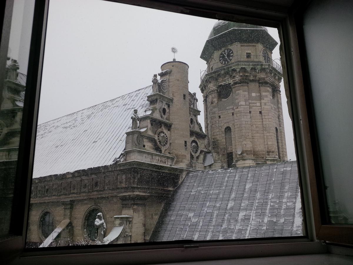 Lviv Amazing Rooftop Apartment Екстериор снимка